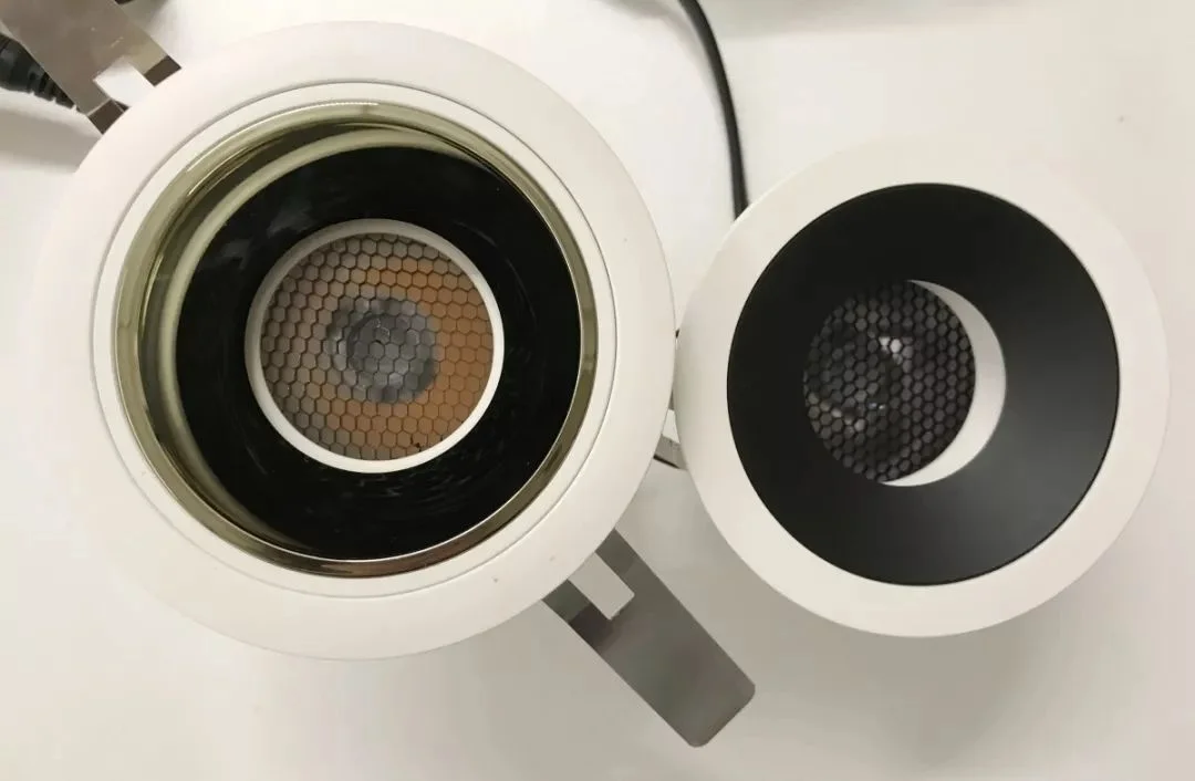 허니컴 루버가 있는 LED 다운라이트
